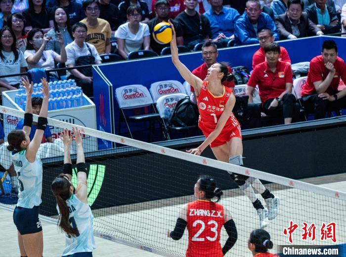 中国女排力克日本取三连胜 香港站征程再添胜绩