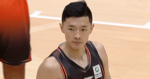 山东男篮迎战浙江男篮遭遇惨败 新外援表现欠佳
