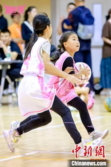 粉色风暴·金兰杯青少年女子篮球联赛夏季赛在京