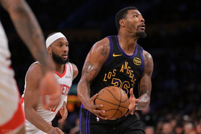 76人掀翻凯尔特人 开拓者逆转马刺 湖人扩大领先